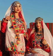 Ensemble berbère fait main : tenue traditionnelle marocaine avec couronne en argent