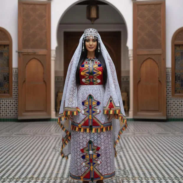 Tenue de mariage marocaine amazighe faite main – Robe caftan berbère avec couronne et accessoires
